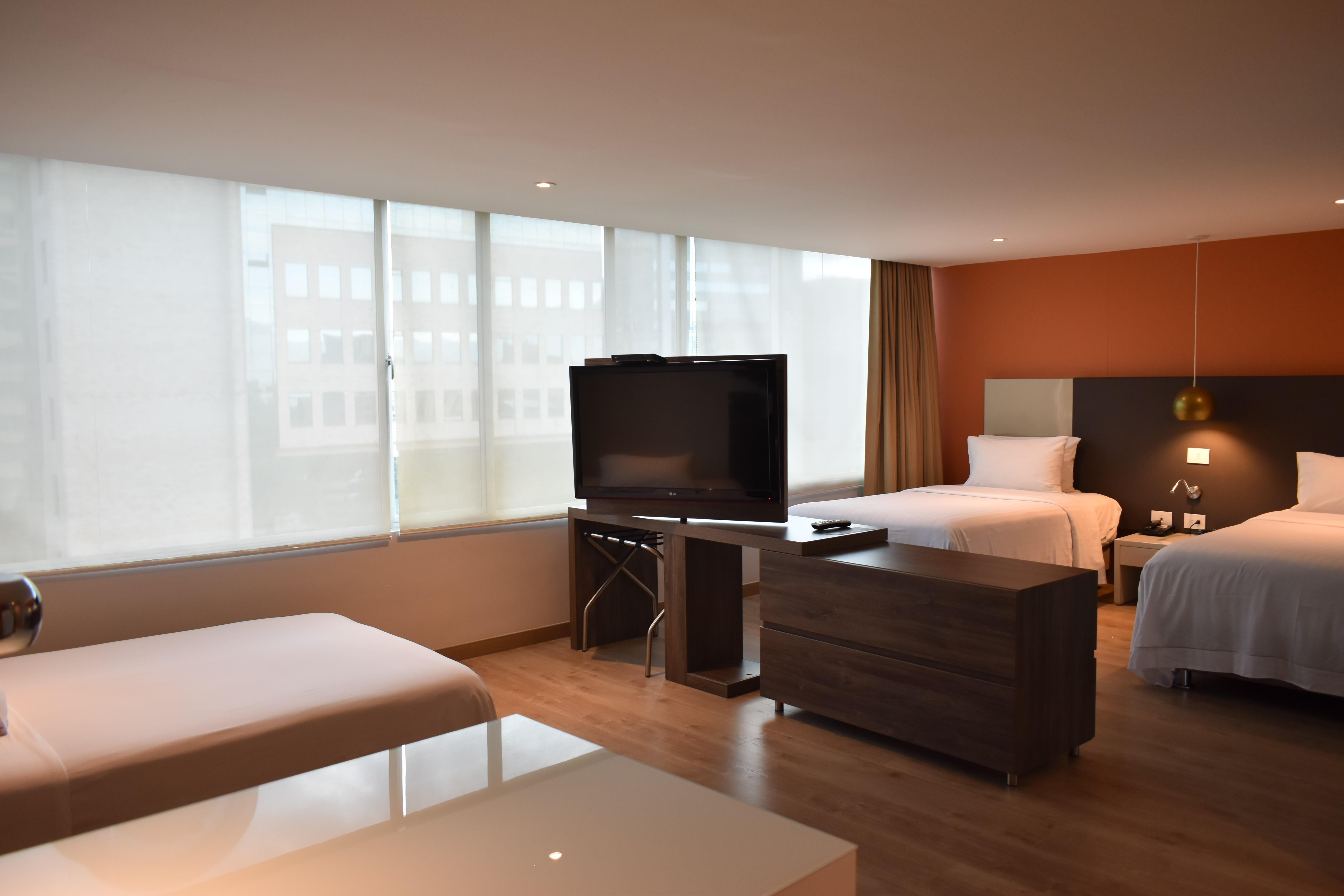 Hotel Holiday Inn Express & Suites Medellin By Ihg Zewnętrze zdjęcie