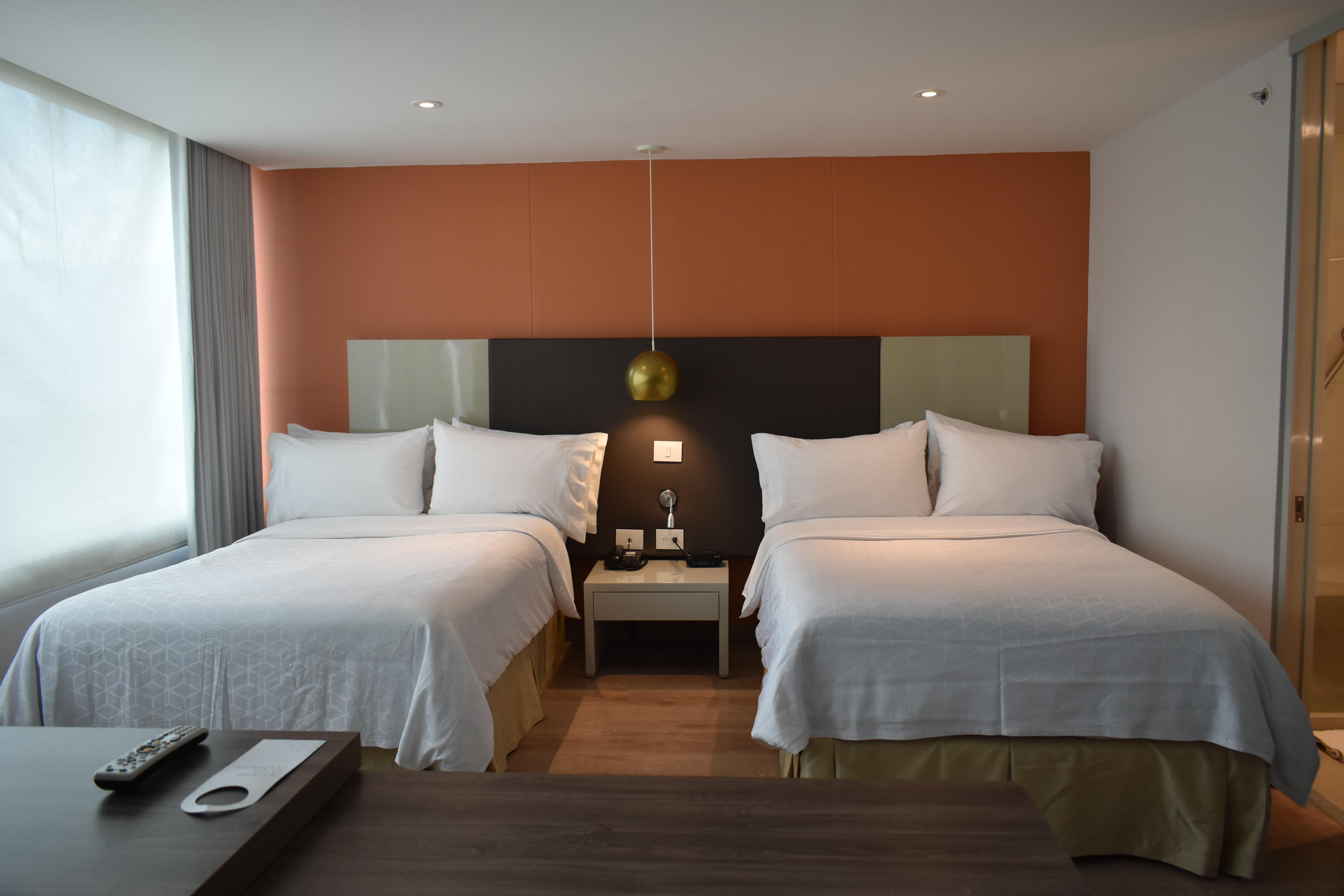 Hotel Holiday Inn Express & Suites Medellin By Ihg Zewnętrze zdjęcie