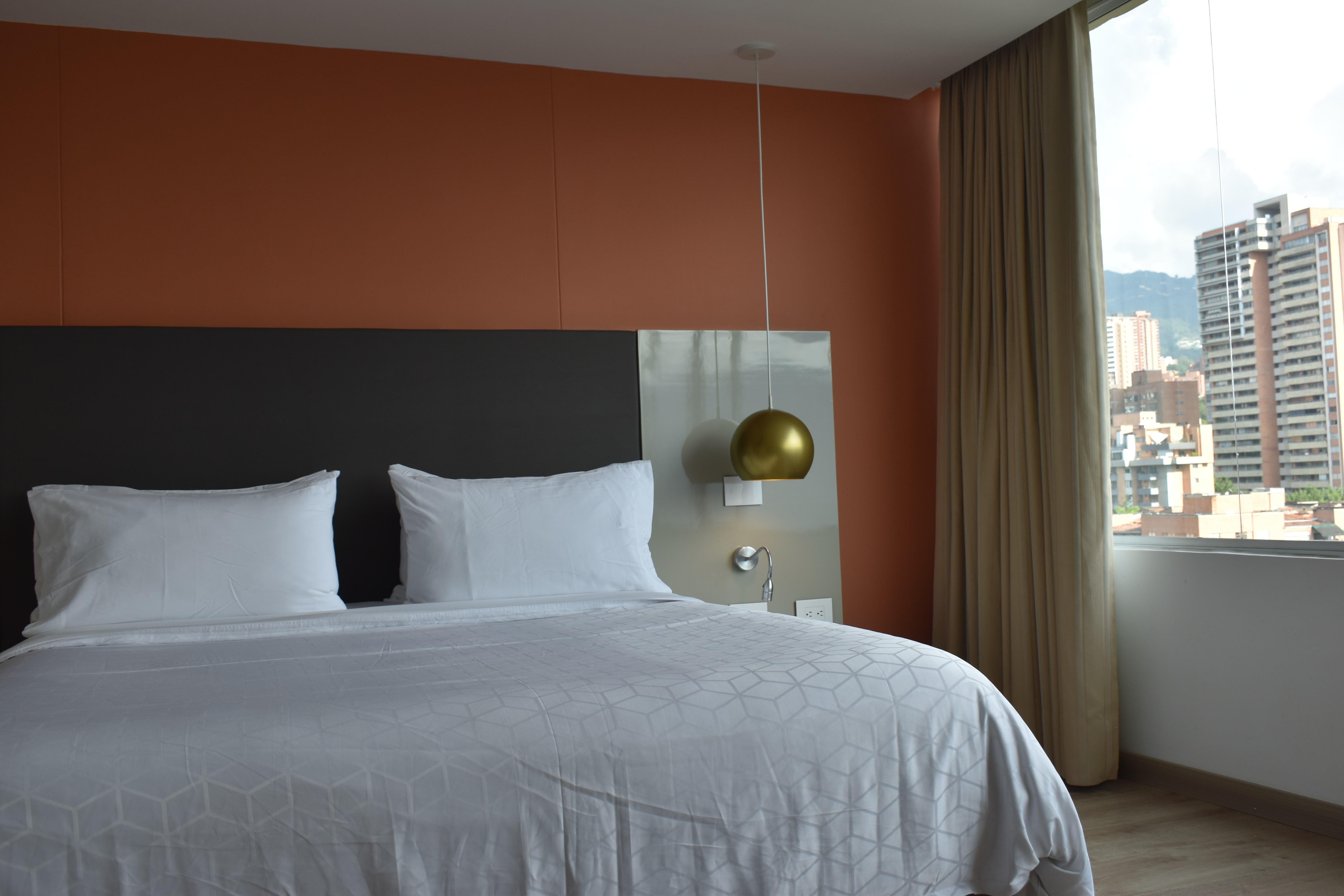 Hotel Holiday Inn Express & Suites Medellin By Ihg Zewnętrze zdjęcie