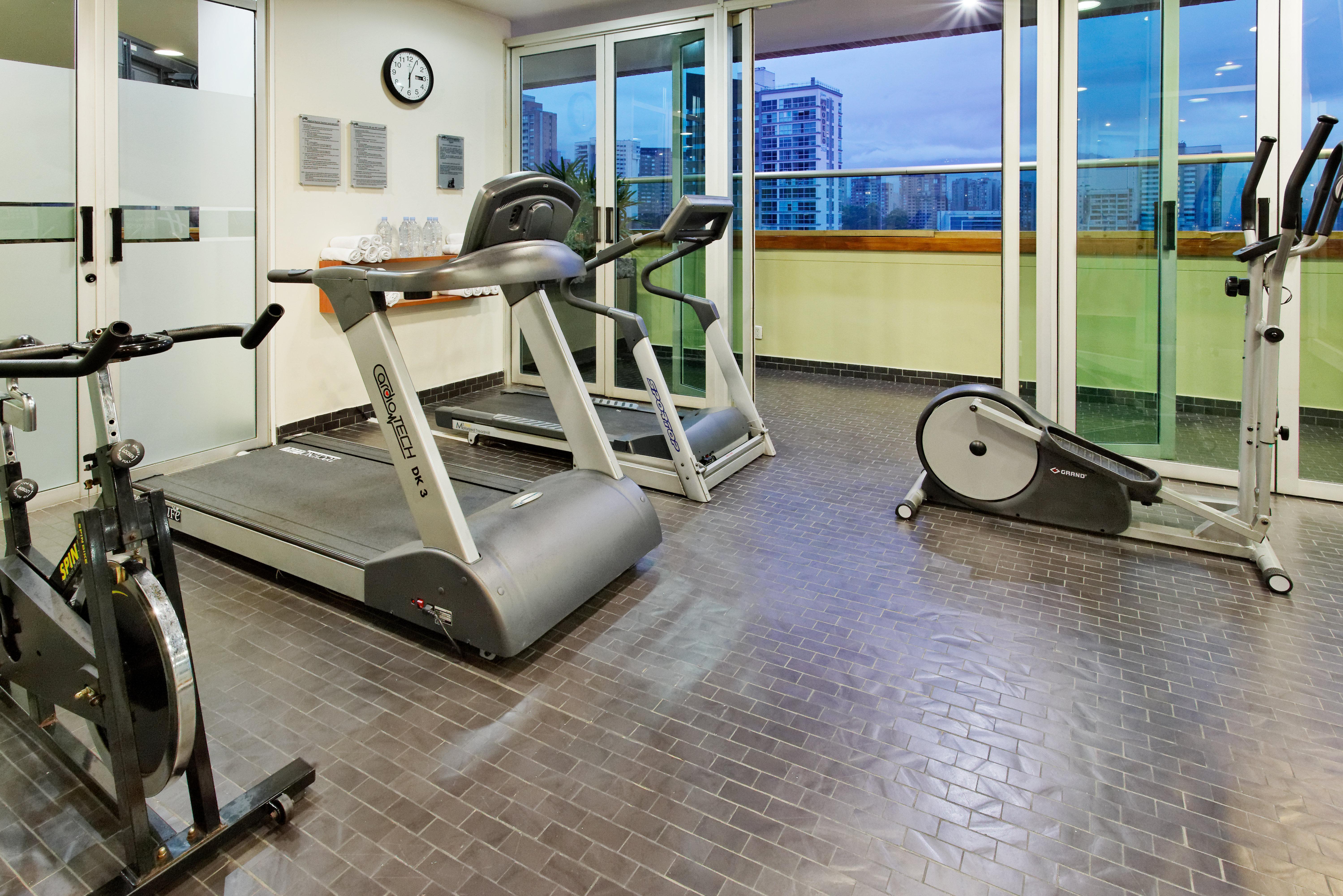 Hotel Holiday Inn Express & Suites Medellin By Ihg Zewnętrze zdjęcie
