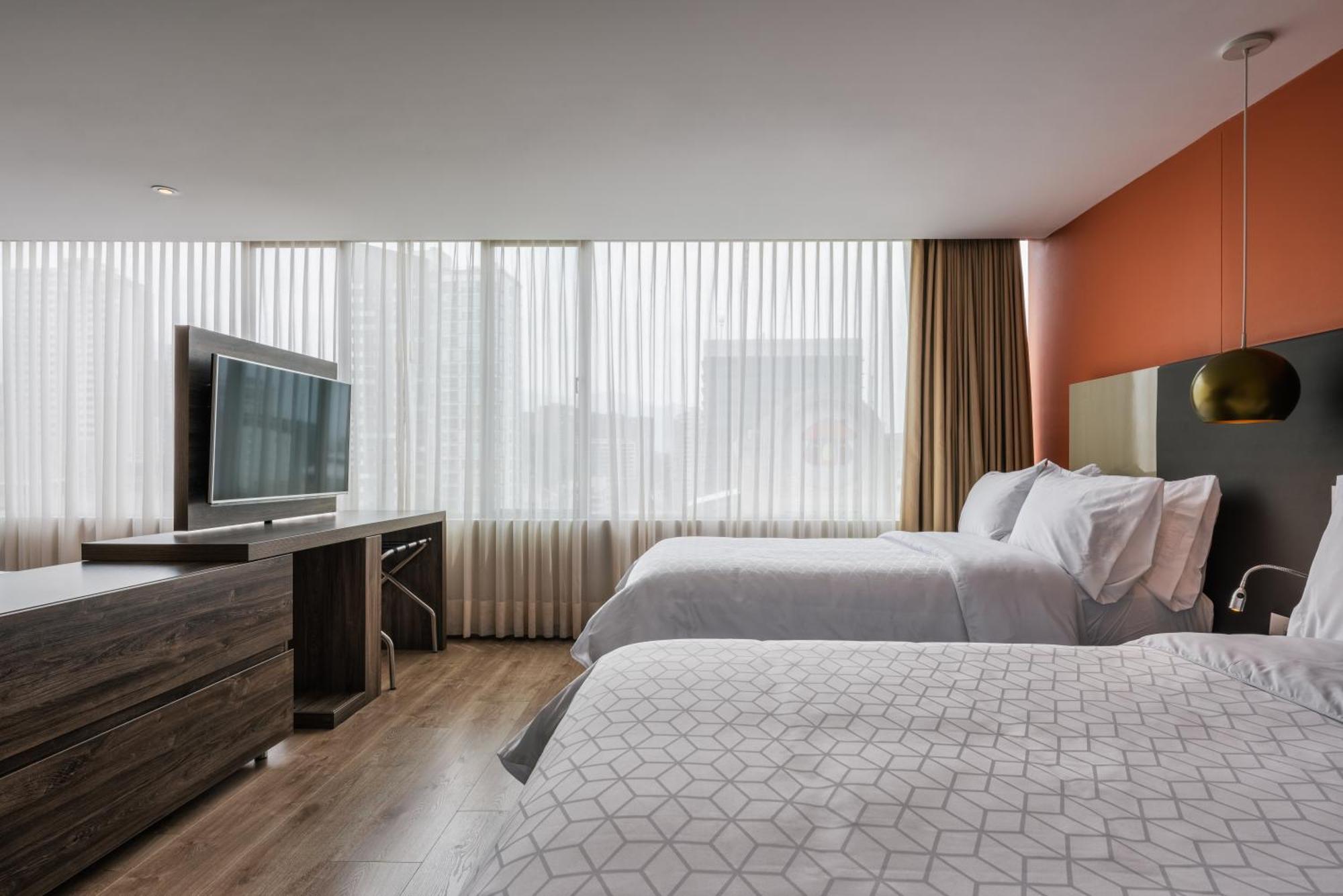 Hotel Holiday Inn Express & Suites Medellin By Ihg Zewnętrze zdjęcie
