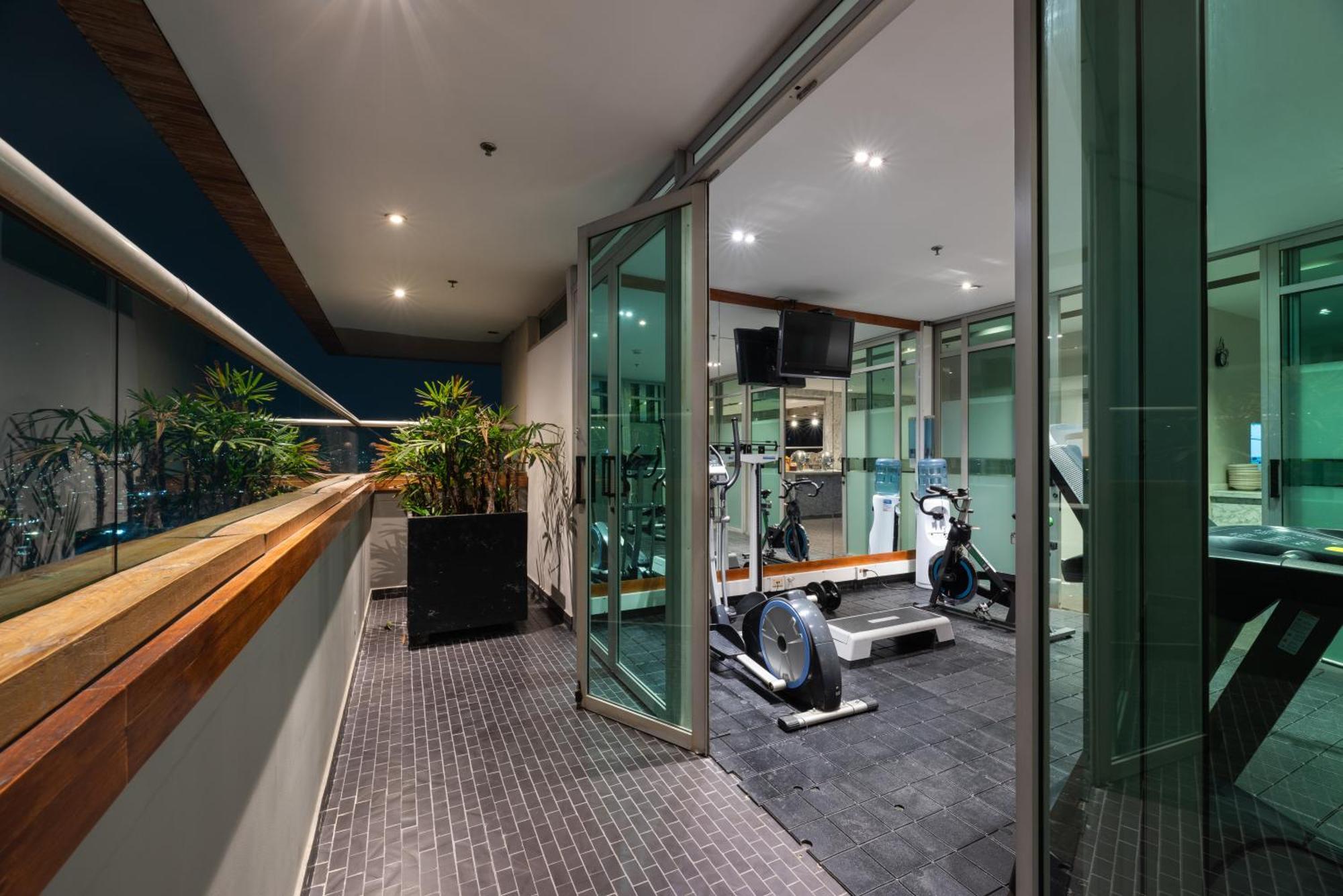 Hotel Holiday Inn Express & Suites Medellin By Ihg Zewnętrze zdjęcie