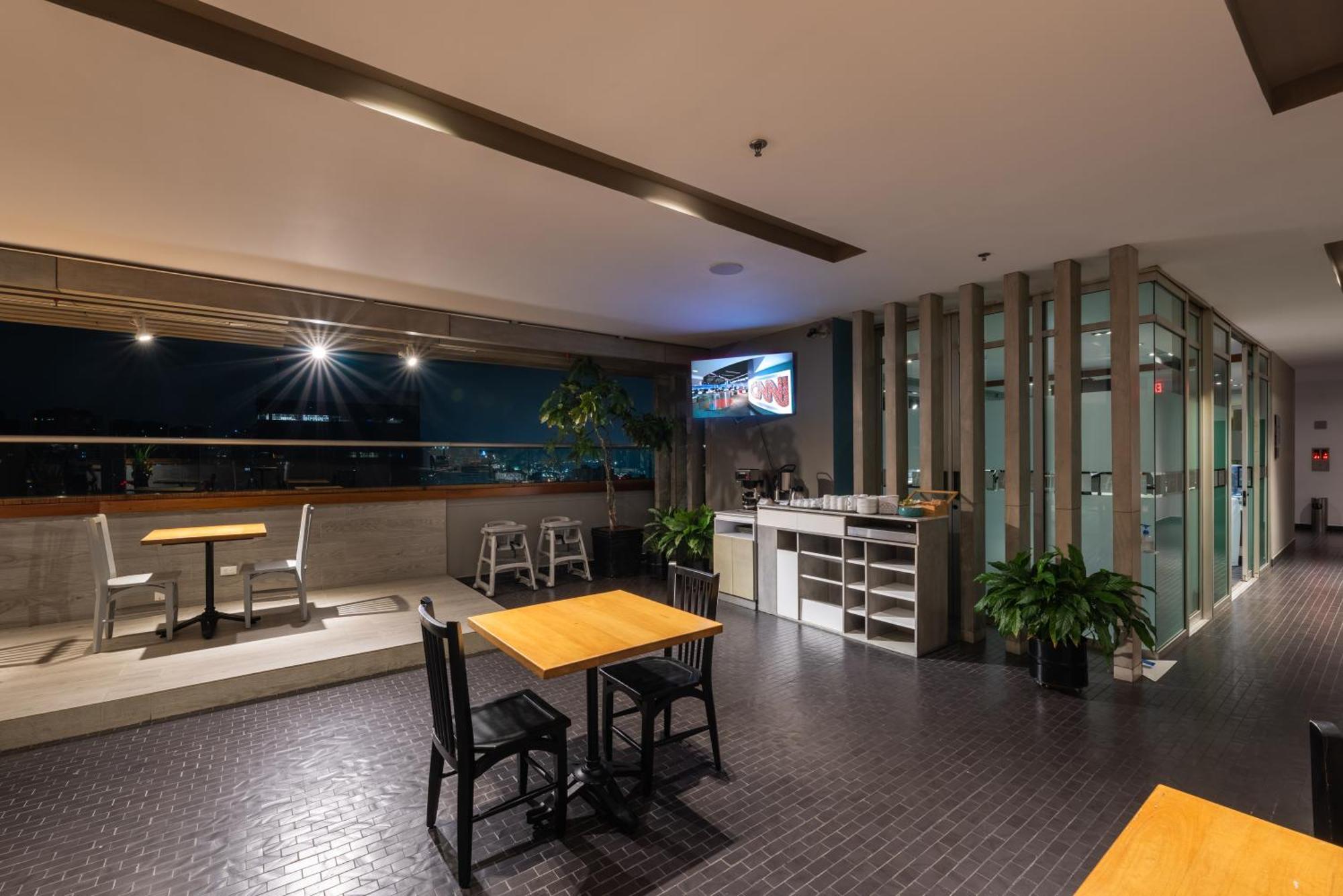 Hotel Holiday Inn Express & Suites Medellin By Ihg Zewnętrze zdjęcie